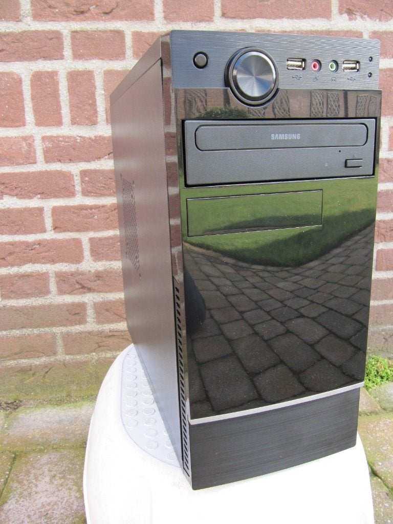 (H)Dualcore Intel Core i3. 3’3 Ghz(nieuw in doos)16Gb,SSD,HD, Computers en Software, HKC., Nieuw, Ophalen of Verzenden, 2 TB