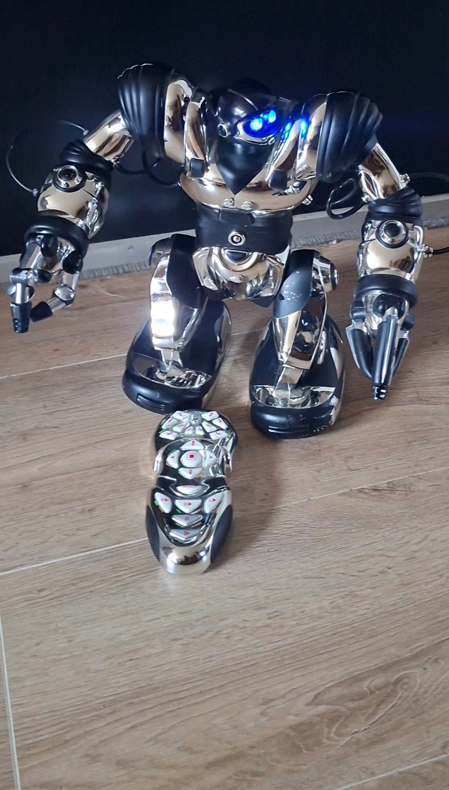 Robosapien X Robot met afstandsbediening, Ophalen of Verzenden, Zo goed als nieuw, Jongen of Meisje