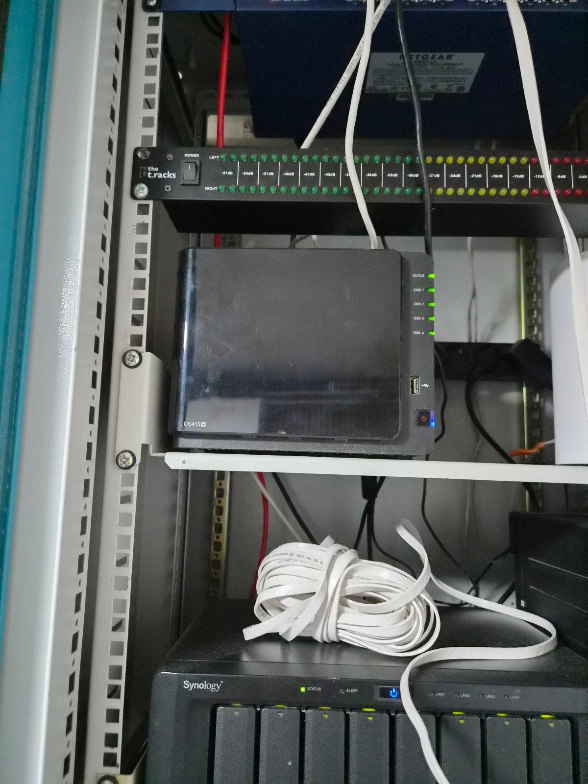 NAS-server met 4 schijfposities (Zonder schijven), Computers en Software, Ophalen of Verzenden, Gebruikt
