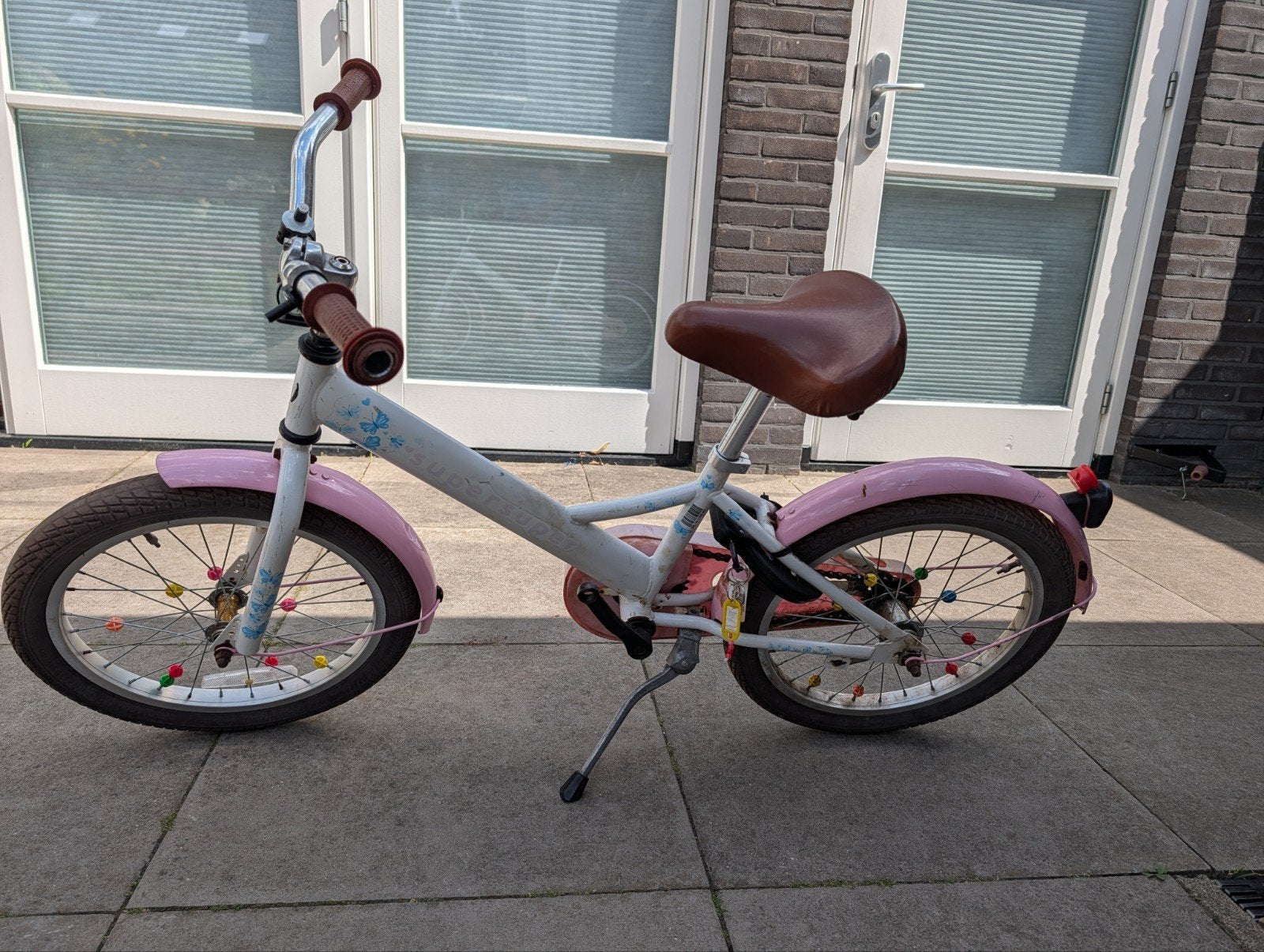 Kinderfiets wit/roze met vlinders - Little Miss, Fietsen en Brommers, Ophalen, Terugtraprem, Little Miss, 16 tot 20 inch