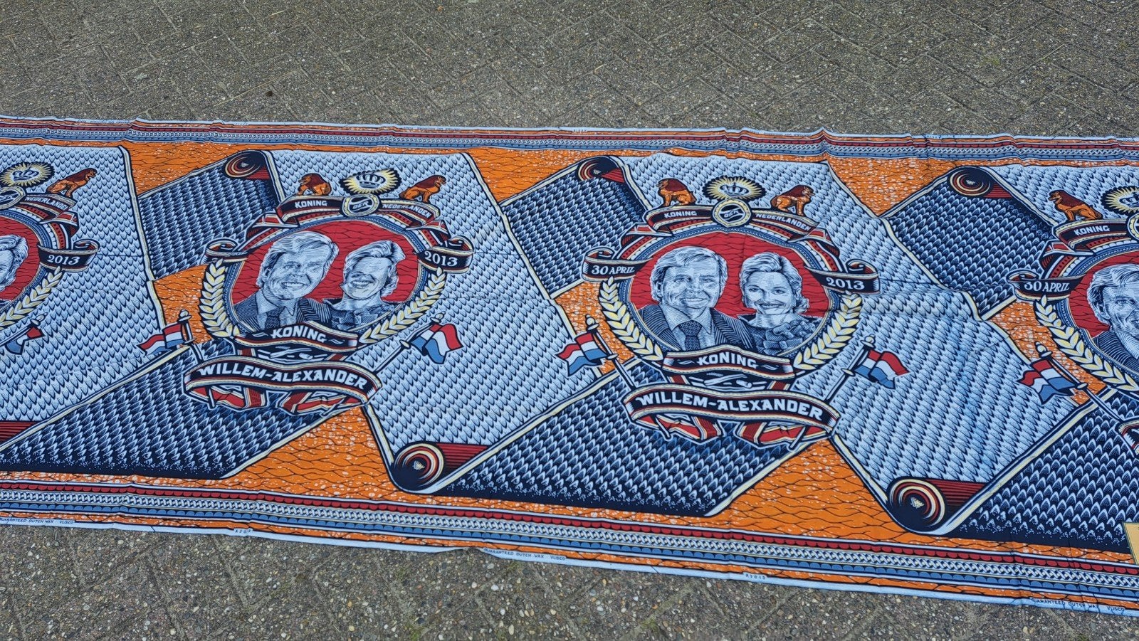 Vlisco stof 360x120 cm Koning Willem-Alexander 2013, Ophalen of Verzenden