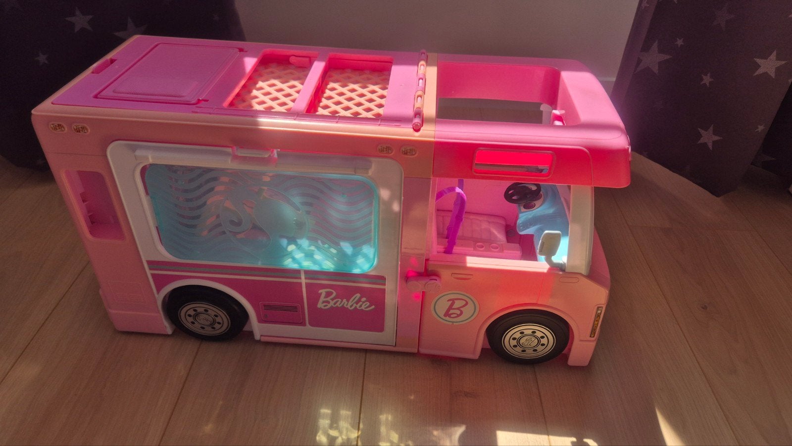 Barbie Camper met Barbiepop en accessoires, Ophalen, Gebruikt