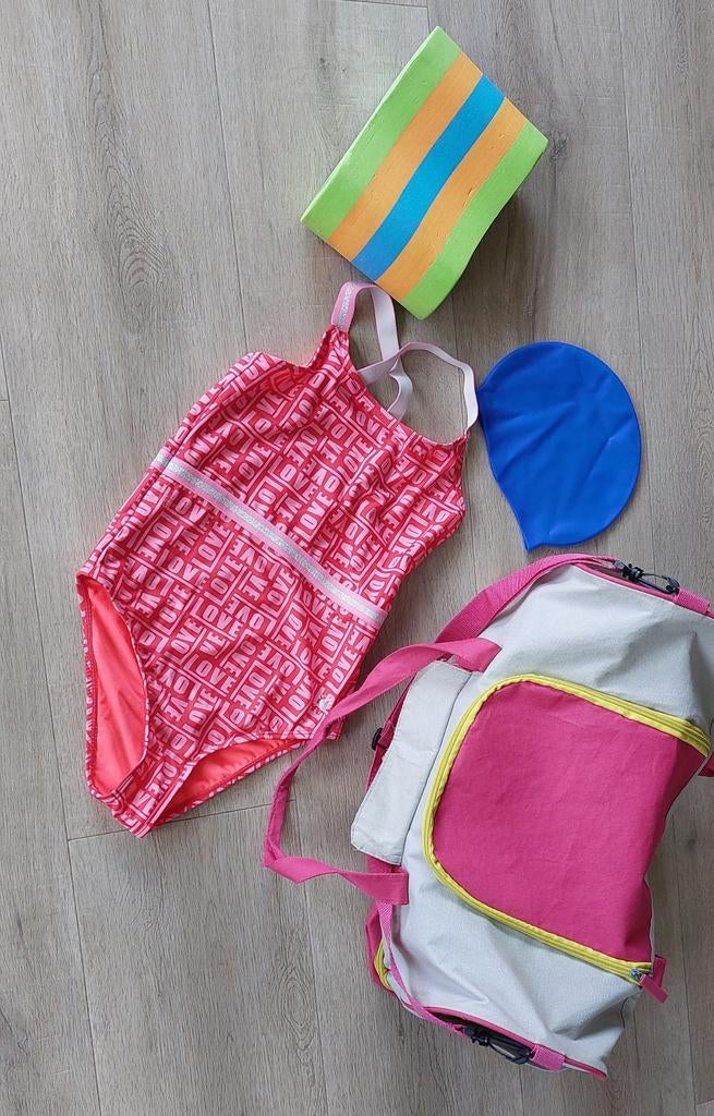 WE badpak maat 158-164 met gratis sporttas en badmuts, Ophalen, Zo goed als nieuw