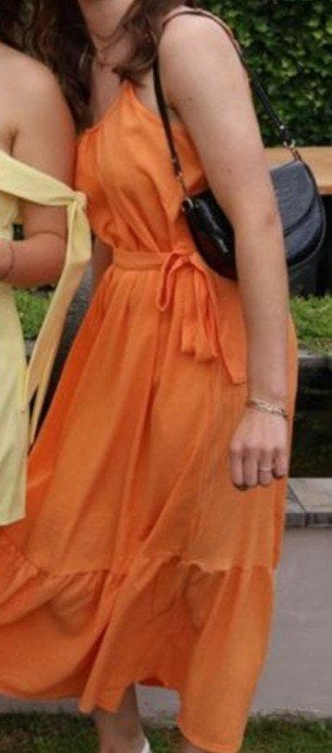 Oranje cocktailjurk met riem en ringdetails, Kleding | Dames, Jurken, Maat 38/40 (M), Oranje, Ophalen of Verzenden, Knielengte