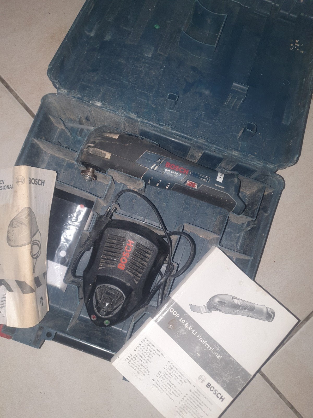 Bosch GOP 10.8 V-LI Professional Multitool met lader, Ophalen of Verzenden, Gebruikt
