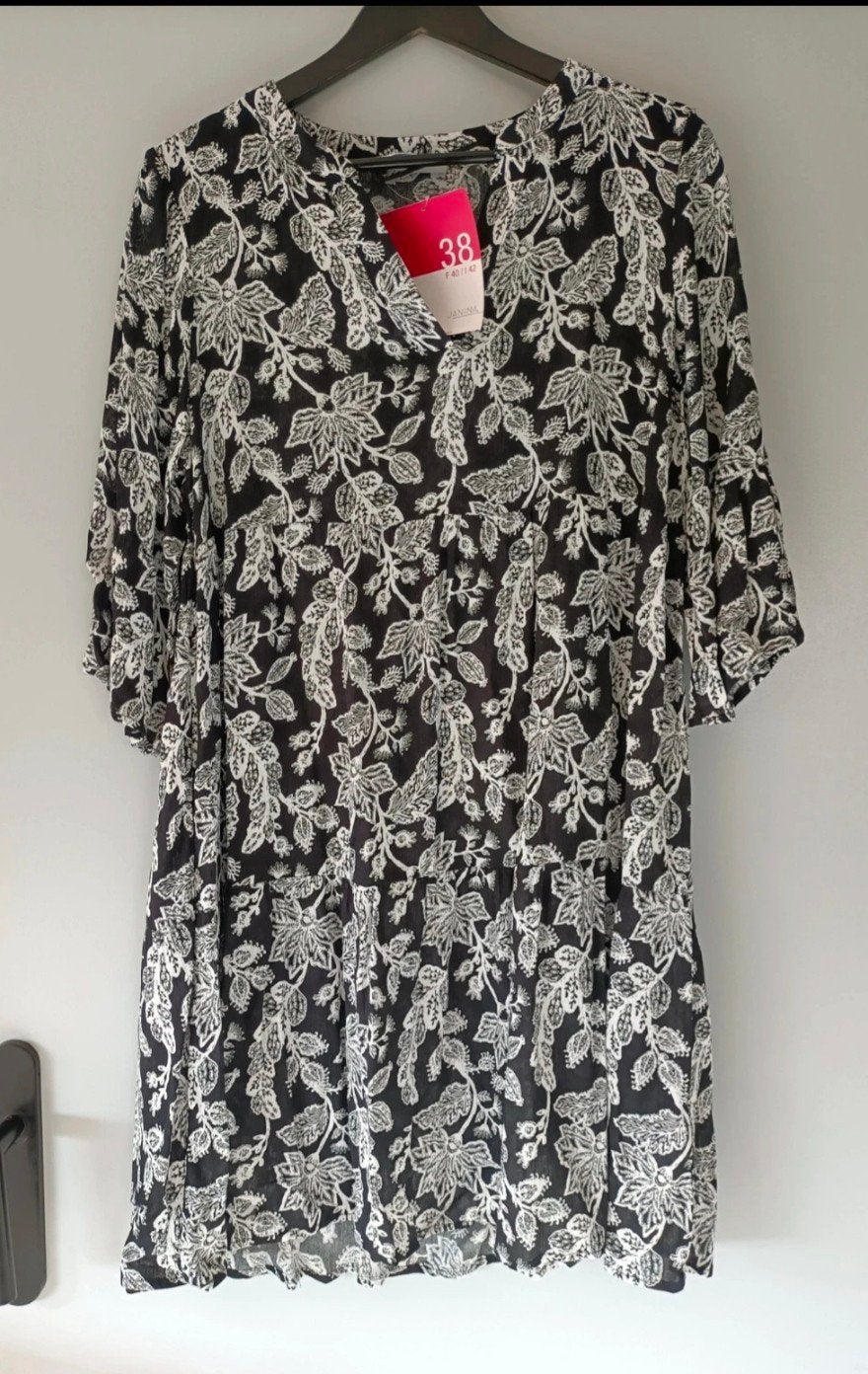 Zomerjurk, Kleding | Dames, Ophalen, Zo goed als nieuw, Maat 38/40 (M), Onder de knie
