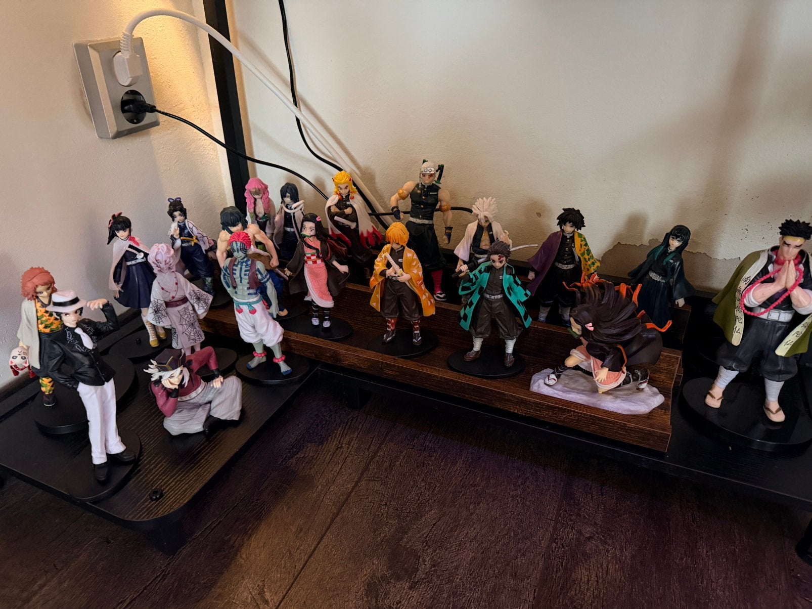 Demon slayer 20 figuren met sticker erbij, Hobby en Vrije tijd, Wargaming, Ophalen of Verzenden, Zo goed als nieuw, Lord of the Rings