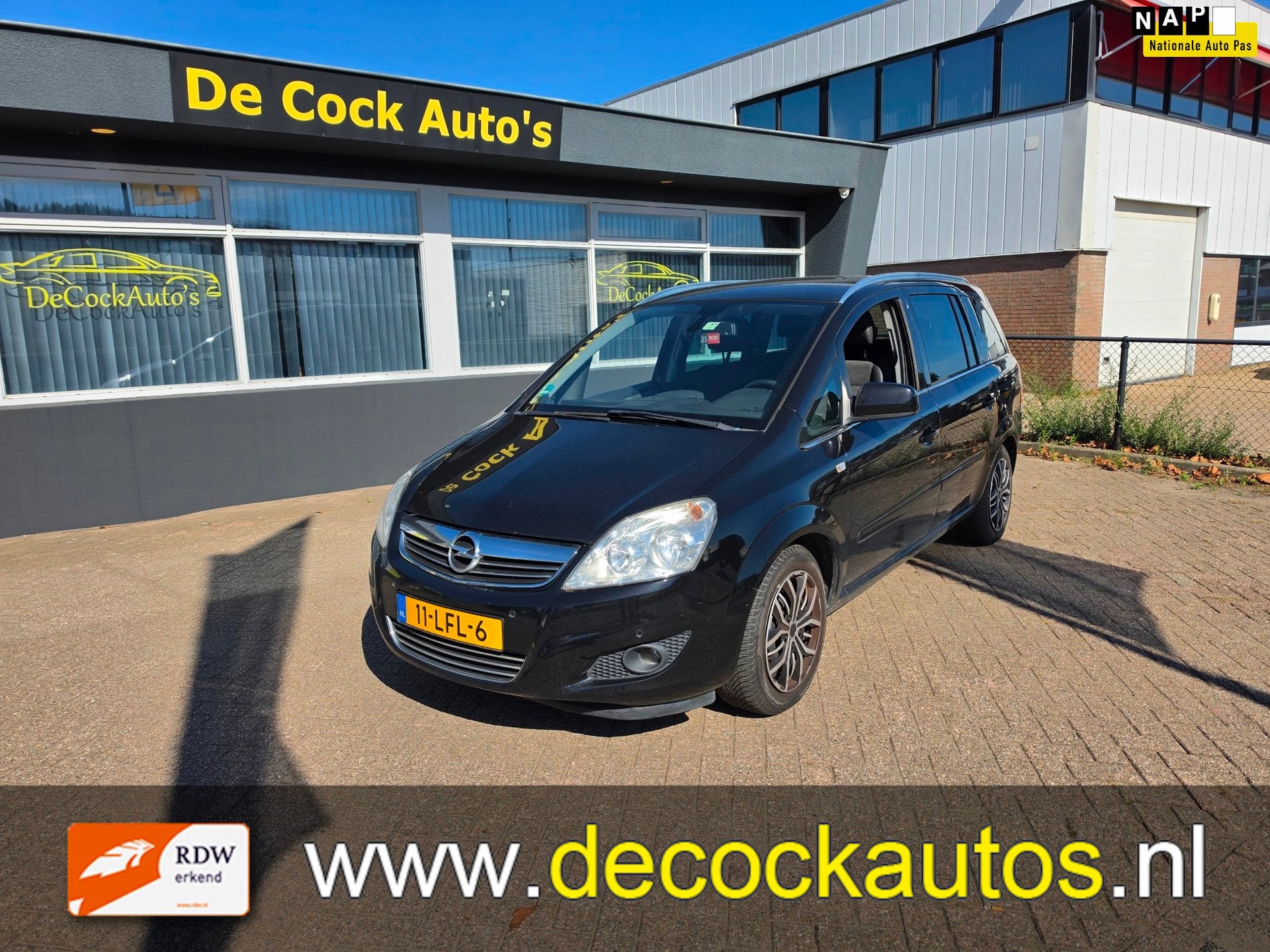Opel Zafira 1.8 Cosmo/AIRCO/TREKHAAK, Voorwielaandrijving, Gebruikt, 4 cilinders, Zwart