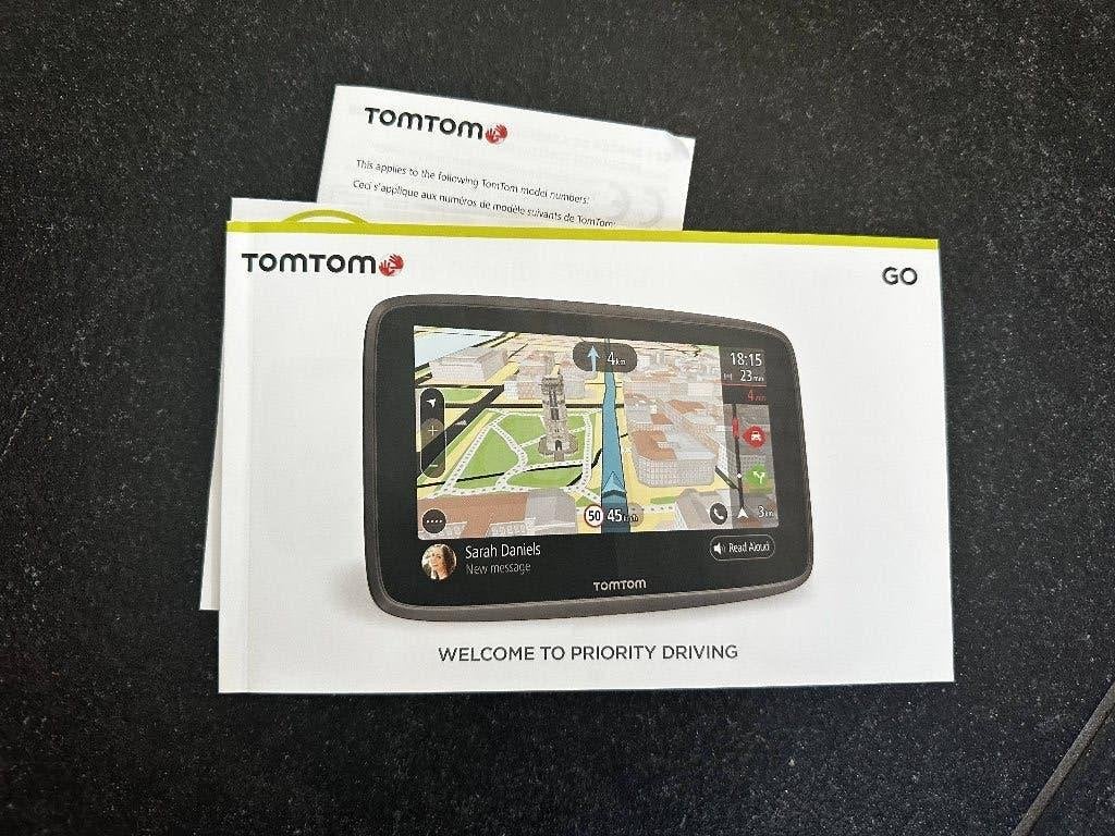Navigatiescherm TomTom Go 520 met WiFi, Ophalen of Verzenden, Zo goed als nieuw