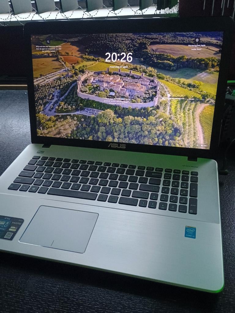 Nette Asus laptop, Ophalen of Verzenden, Zo goed als nieuw, SSD, 500 GB