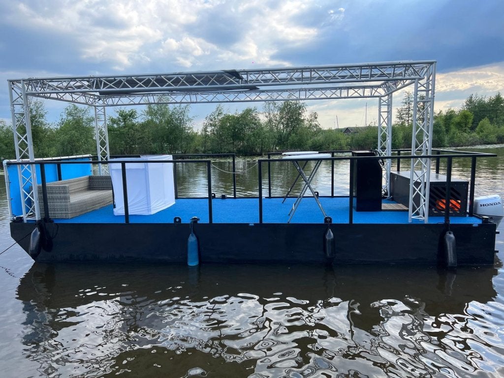 Partyboot Staal Pontoon, Overige merken, 9 m, Gebruikt, Buitenboordmotor