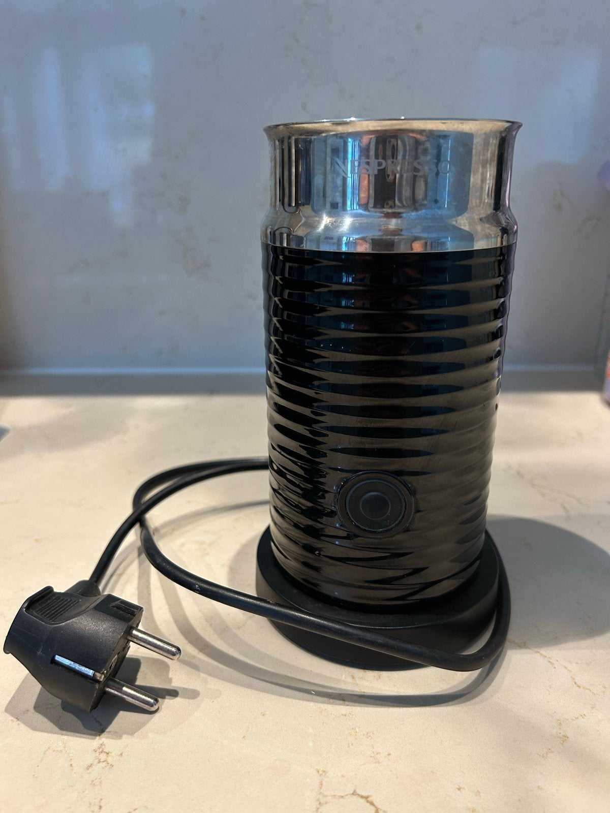 Nespresso Aeroccino Melkopschuimer - Zwart, Ophalen of Verzenden, Zo goed als nieuw, Elektrische melkopschuimer