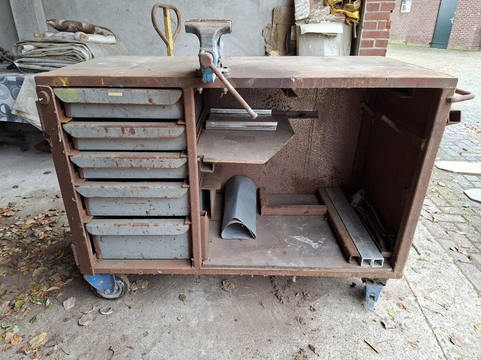 Lastafel met Brockhaus Heuer bankschroef, Ophalen, Gebruikt, 70 tot 120 cm, Bankschroef
