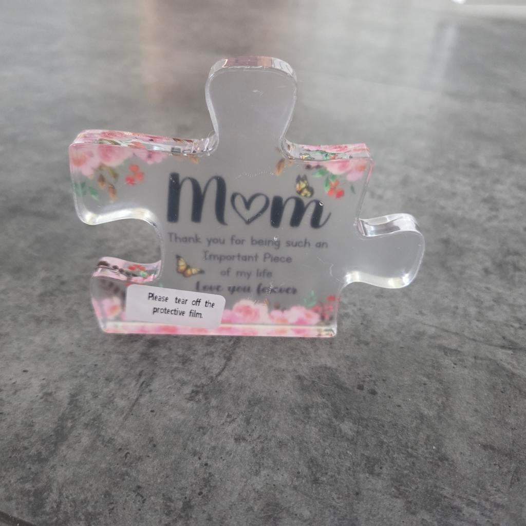 Decoratief puzzelstukje met tekst 'Mom', Ophalen of Verzenden, Nieuw, Meerkleurig, Kunststof