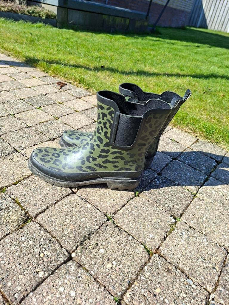 Groene regenlaarzen met luipaardprint, Ophalen of Verzenden, Gedragen, Groen, Regenlaarzen