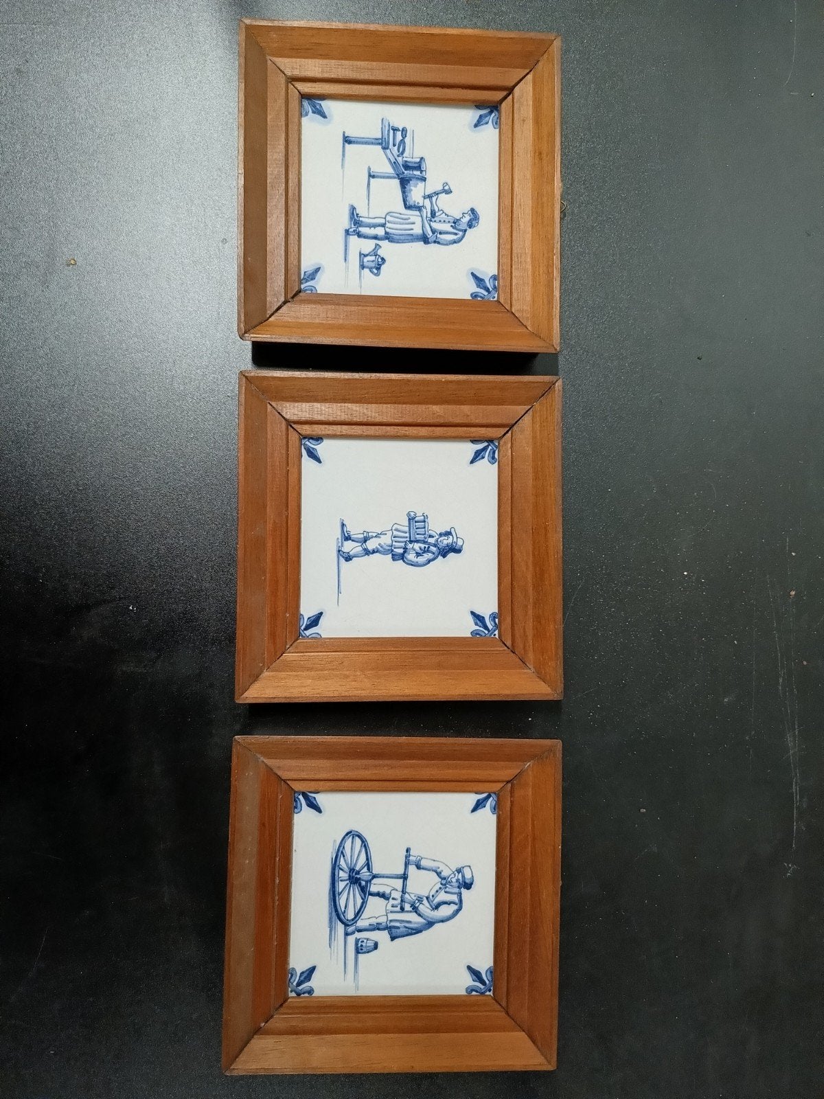 Set van 3 vintage Delfts blauwe wandtegels in houten lijst, Antiek en Kunst, Ophalen of Verzenden