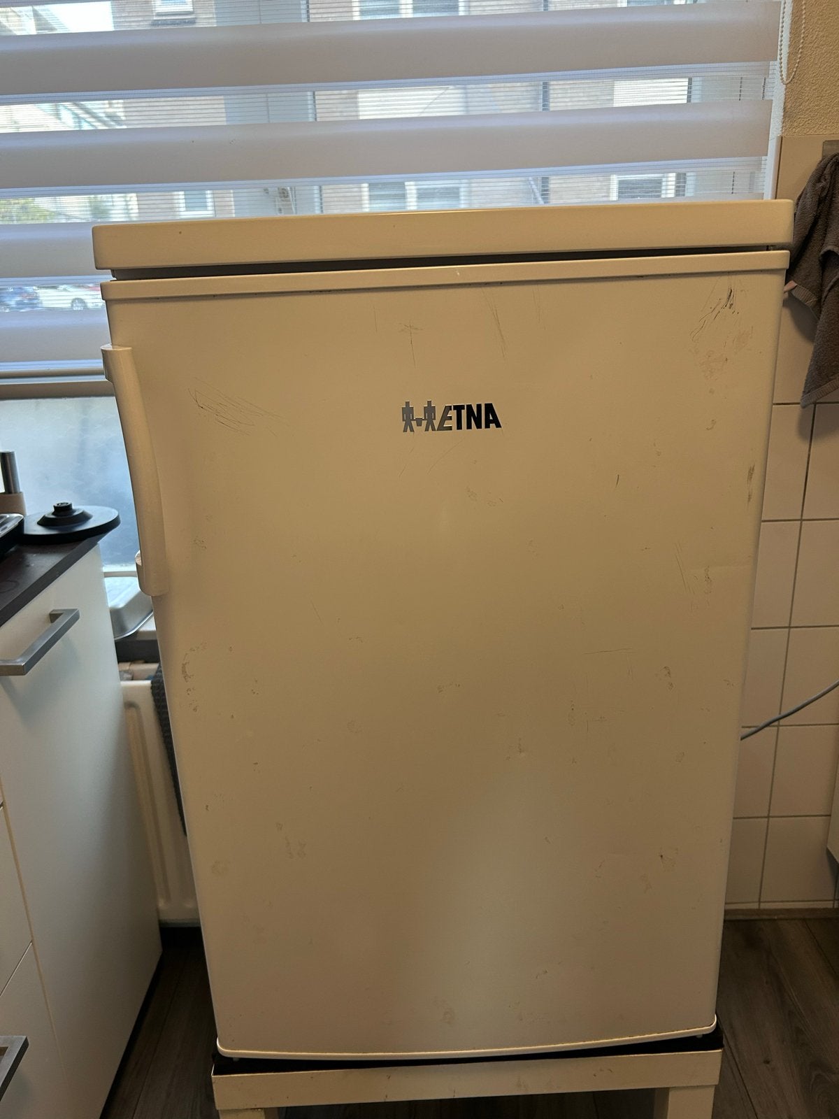ETNA Koelkast - Compact en Efficiënt, 100 tot 150 liter, 45 tot 60 cm, Ophalen, 85 tot 120 cm