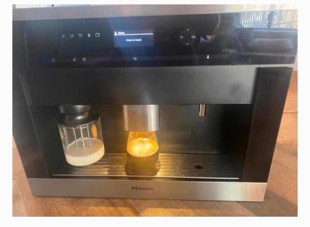 Zeer goede MIELE inbouw koffiemachine CVA6401 LUXE model, Witgoed en Apparatuur, Ophalen, 10 kopjes of meer, Koffiemachine, Zo goed als nieuw