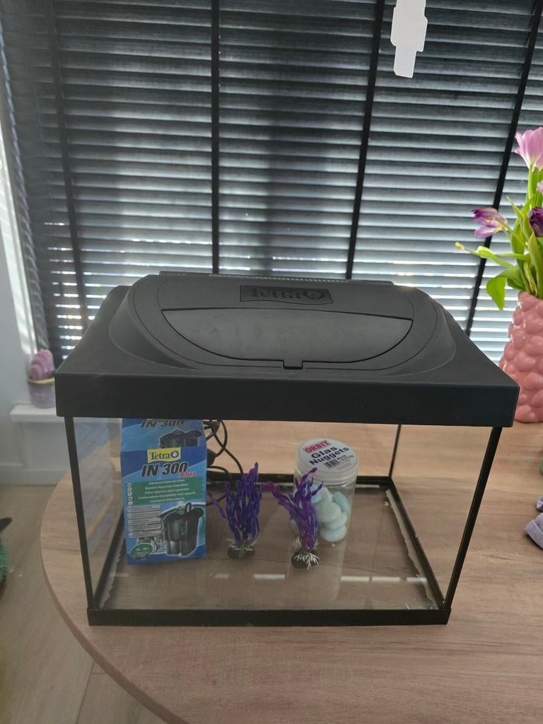 Aquarium tetra 30 l  met nieuwe pomp in doos, Dieren en Toebehoren, Vissen | Aquaria en Toebehoren, Ophalen of Verzenden, Zo goed als nieuw