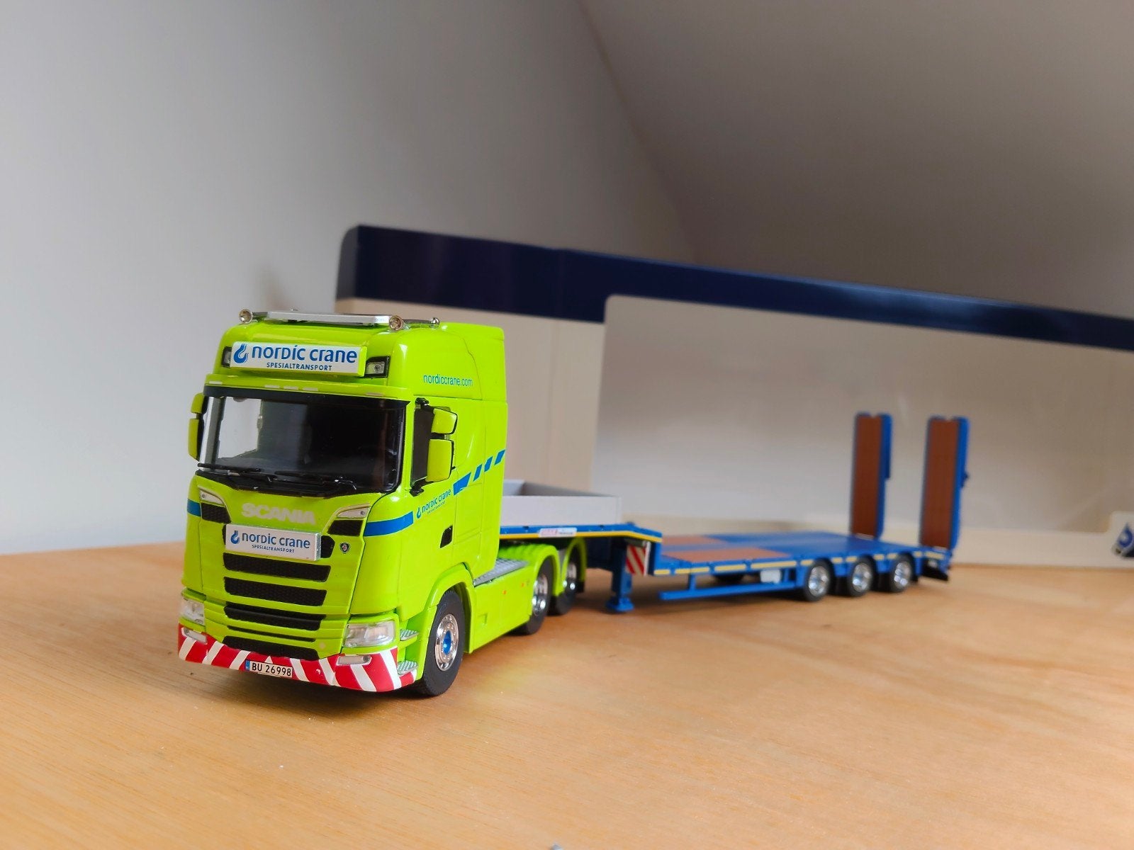 Scania S 6*4 Nordic Crane met dieplader 1:50, Hobby en Vrije tijd, Ophalen of Verzenden, Zo goed als nieuw, Bus of Vrachtwagen