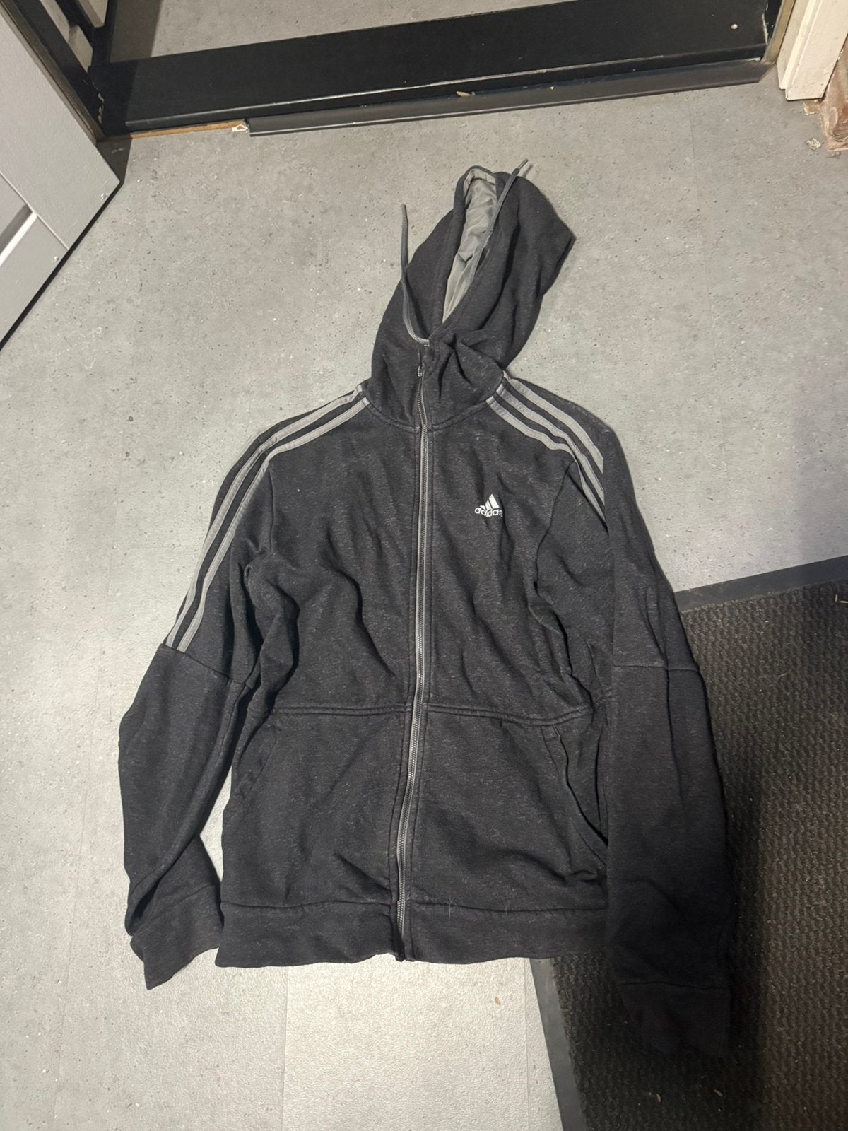 Adidas vest maat s, Ophalen of Verzenden, Zo goed als nieuw, Maat 46 (S) of kleiner, Grijs