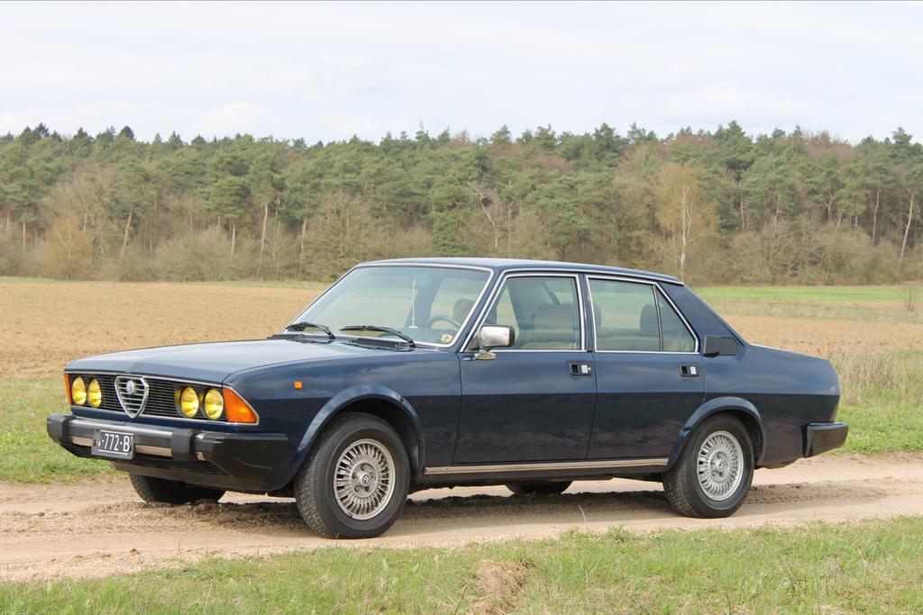 Alfa Sei Busso V6, Auto's, Alfa Romeo, Particulier, Overige modellen, Elektrische buitenspiegels, Elektrische ramen, Elektrische stoelverstelling