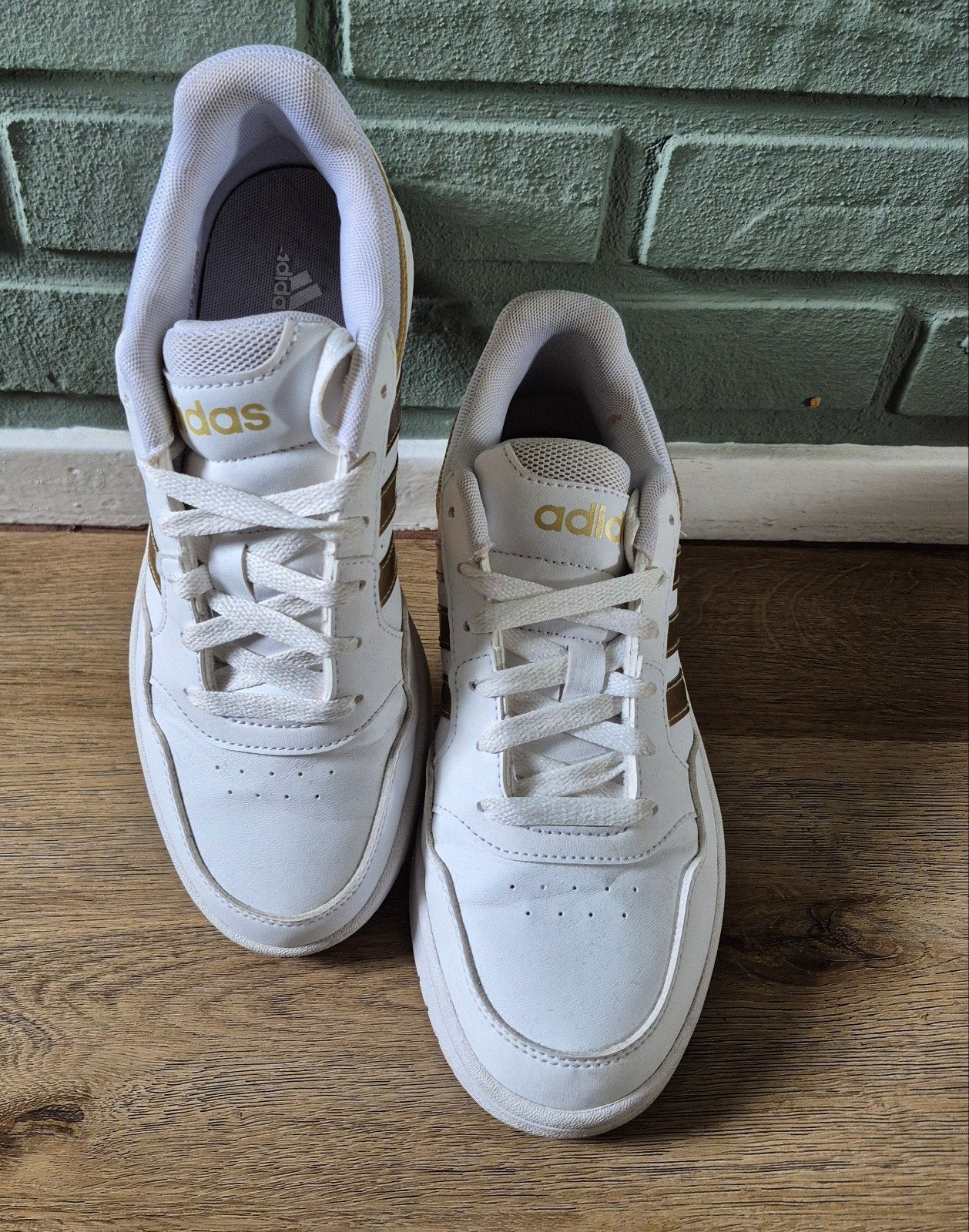 Adidas sneakers wit met goud, maat 39, Kleding | Dames, Schoenen, Adidas, Wit, Ophalen of Verzenden, Sneakers of Gympen