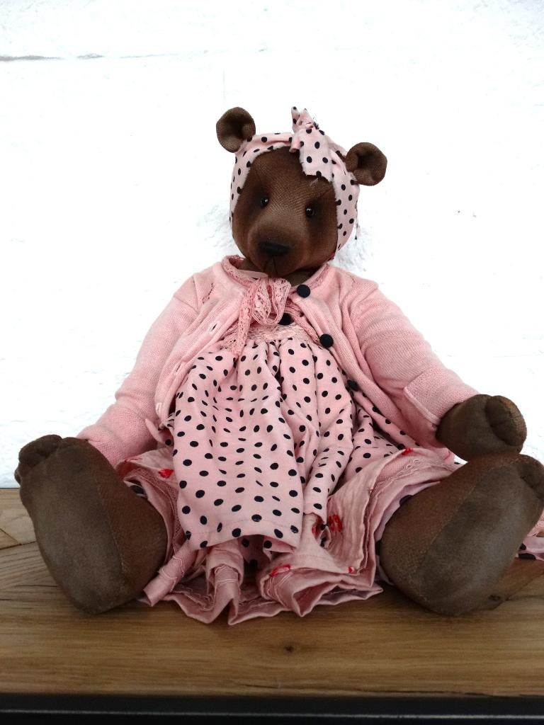 Prachtige kunstenaars-/verzamelaarsbeer van Karin Bears, Ophalen of Verzenden, Zo goed als nieuw, Stoffen beer, Overige merken