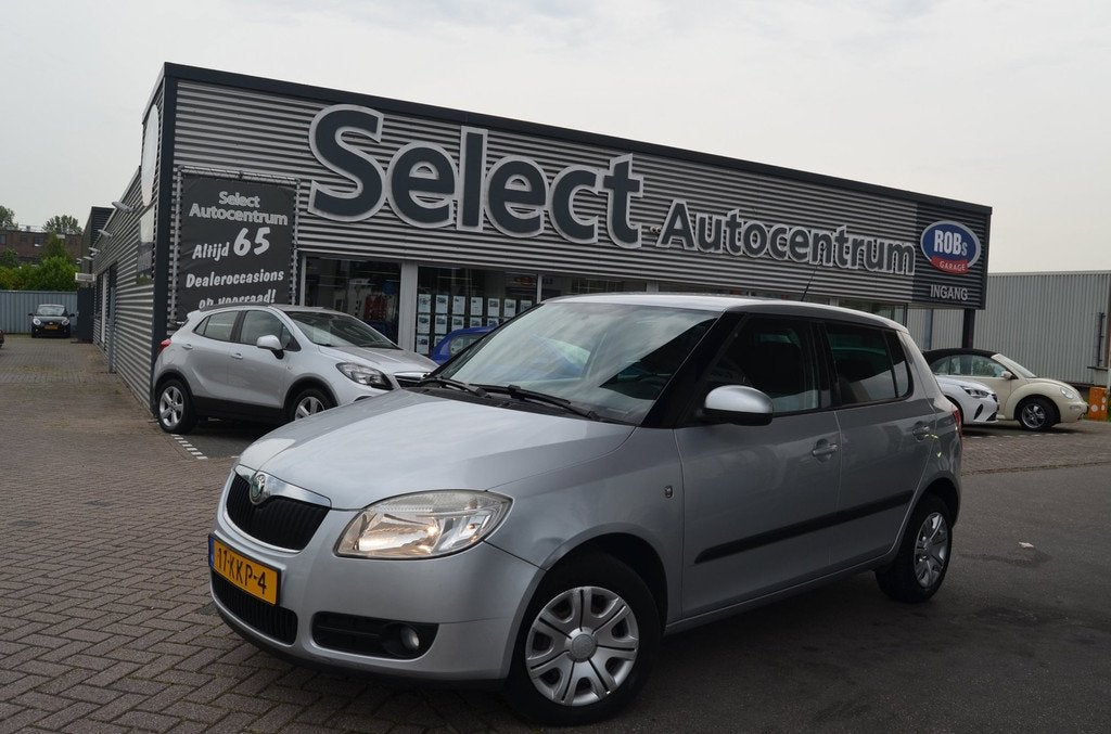 Skoda Fabia 1.2-12V Tour|airco| ecc|radio|nap|, Auto's, Skoda, Stof, Zwart, 1198 cc, Bedrijf