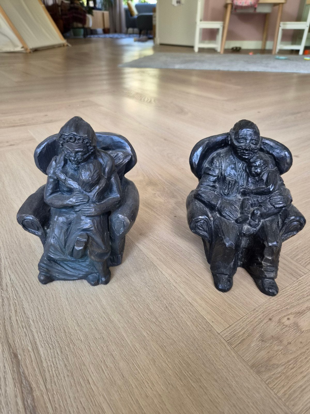 beeldjes opa en oma met kleinkind, boekensteunen, Verzamelen, Ophalen of Verzenden, Zo goed als nieuw, Overige typen