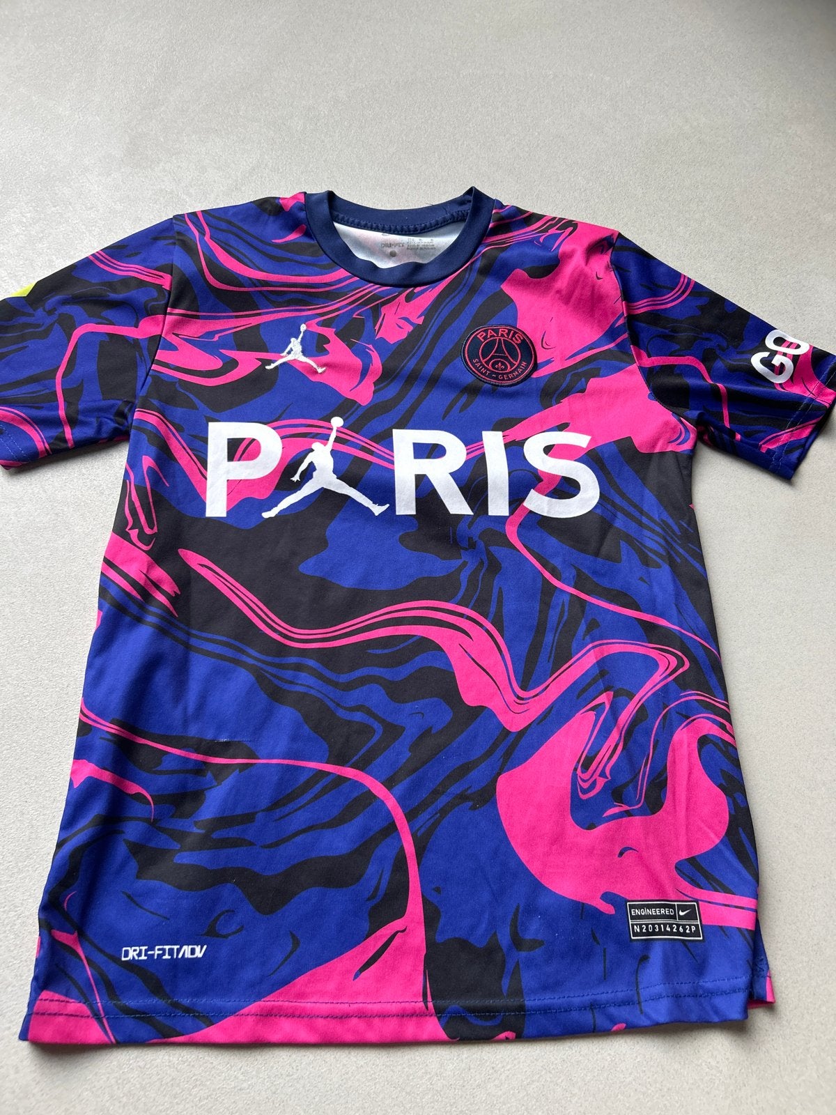 PSG Messi Shirt - Roze/Blauw - Maat 176, Maat S, Ophalen of Verzenden, Zo goed als nieuw, Shirt