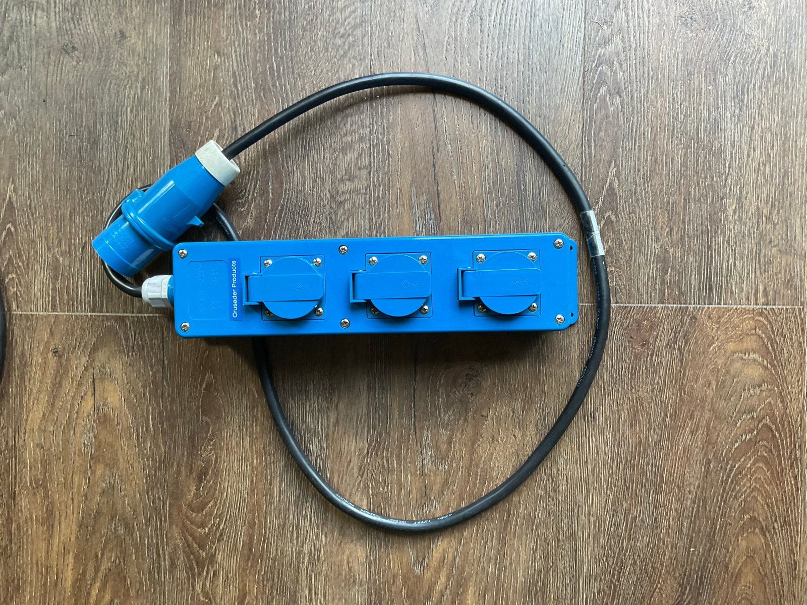 Stekkerdoos IP44 16A 230V met 20m verlengkabel Crussador, Ophalen, Gebruikt