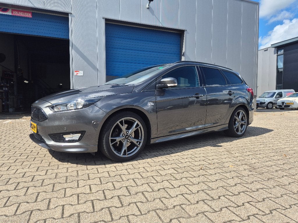 Ford Focus 1.5 ST line ,Ecoboost 110KW Wagon 2017 ,Trekhaak!, Auto's, Ford, Stof, 1498 cc, Euro 6, 4 cilinders