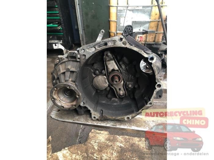 Versnellingsbak van een Volkswagen Caddy, Ophalen, Gebruikt, -, Volkswagen
