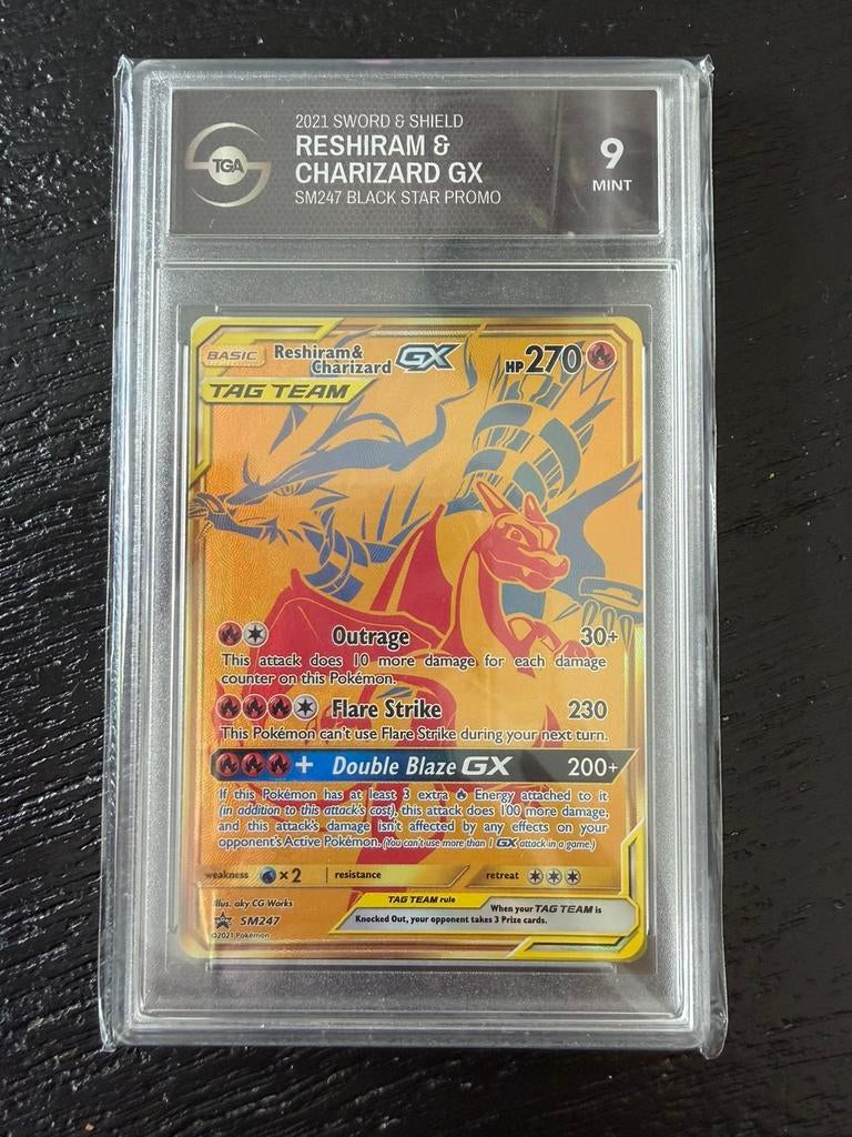 Pokémon Reshiram & Charizard 2021, Ophalen of Verzenden, Zo goed als nieuw, Losse kaart