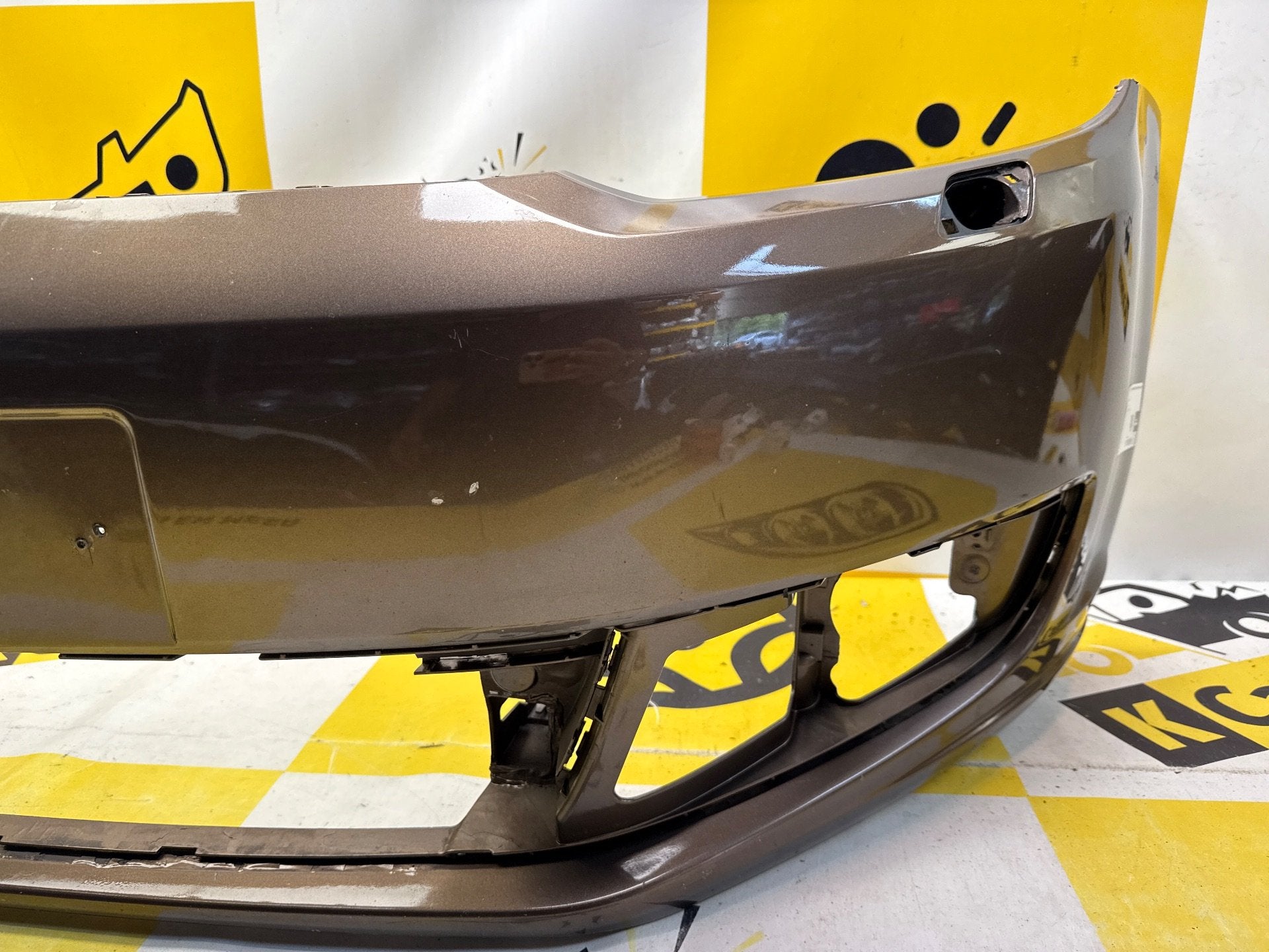 VW TOURAN 2010-2015 VOORBUMPER 1T0807221 M-AA, Gebruikt, Volkswagen AG, Bumper, Berliner Ring 2
38440  Wolfsburg, DE