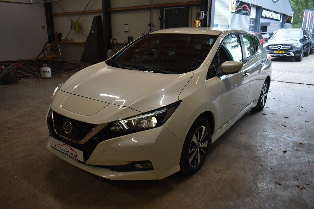 Nissan Leaf Acenta 40 kWh € 6240,- Netto exportprijs excl, Gebruikt, Wit, Origineel Nederlands, Automatische klimaatregeling