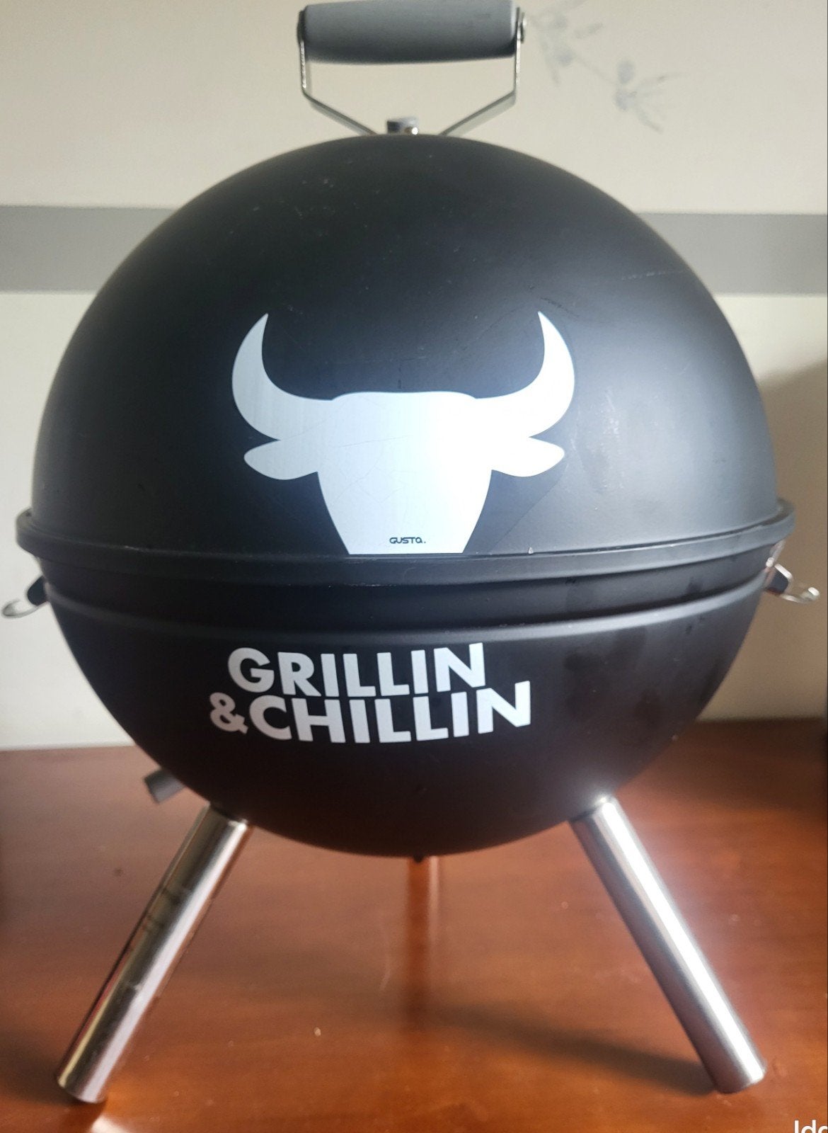 Gusto Grillin & Chillin Draagbare BBQ - Zwart, Ophalen of Verzenden, Zo goed als nieuw, Gusto