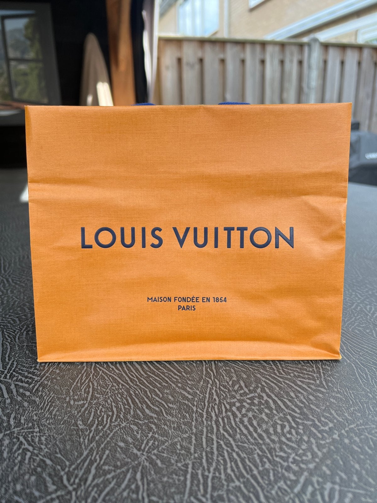 Louis vuitton papieren/kartonnen draagtas, Ophalen of Verzenden, Zo goed als nieuw