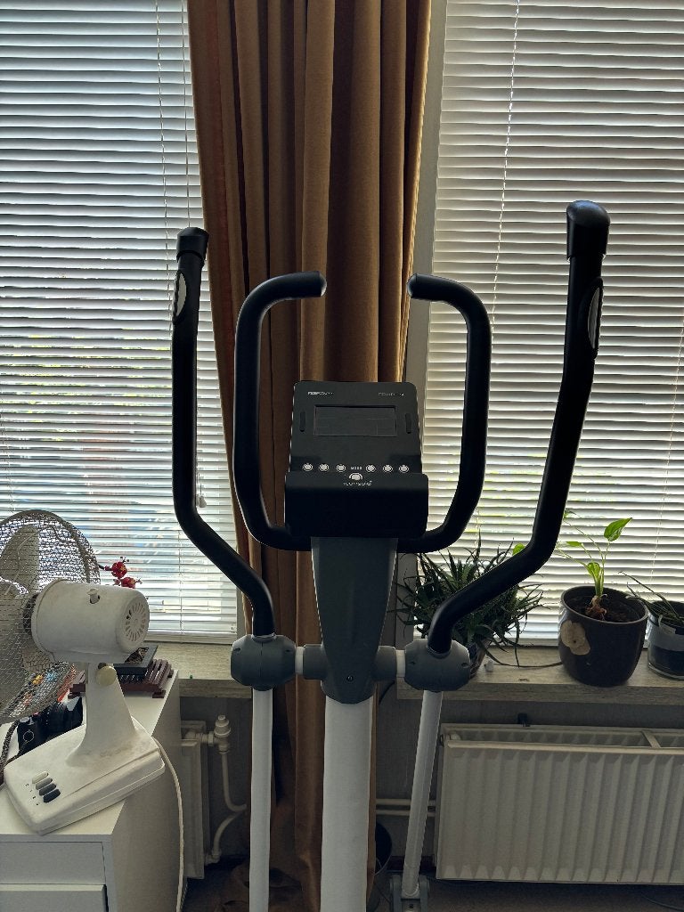 Flow Fitness Now CT2.5i, Sport en Fitness, Ophalen, Zo goed als nieuw, Crosstrainer, Benen