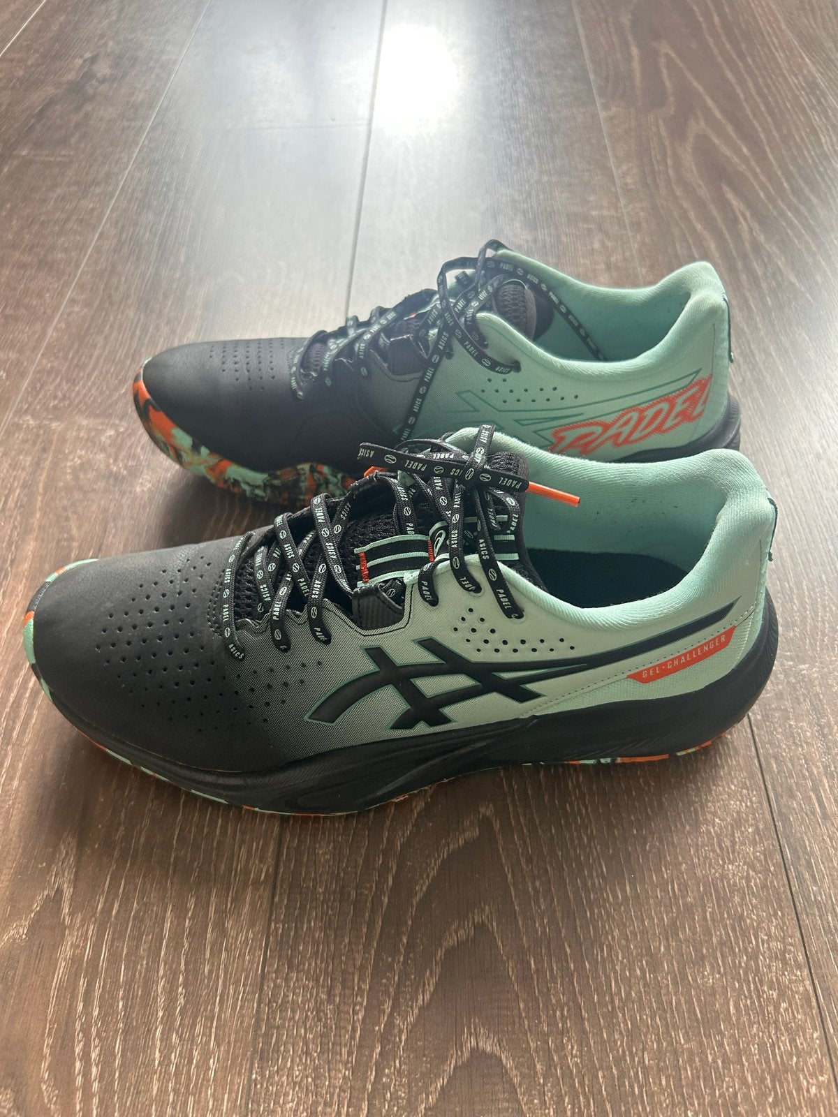 NIEUWE ASICS Gel-Challenger Padel Schoenen - Maat 42, Sport en Fitness, Padel, Ophalen of Verzenden, Nieuw, Padelschoenen