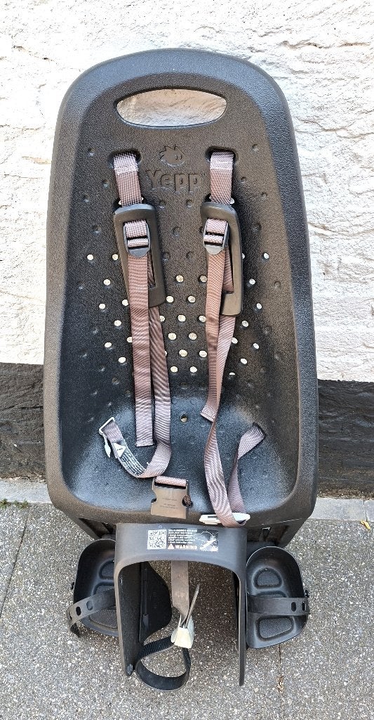 Yepp achterzitje zwart incl. adapter en sleutels, Fietsen en Brommers, Achterzitje, Yepp, 9 t/m 18 kg, Ophalen of Verzenden