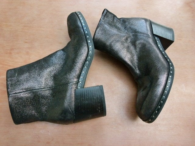 Zwart zilver enkel laarsjes stevige hak mt 37 Janet & Janet, Kleding | Dames, Schoenen, Zwart, Lage of Enkellaarzen, Ophalen of Verzenden