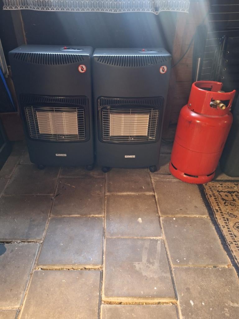 Gimeg gaskachel (2 stuks) met gasfles, Huis en Inrichting, Kachels, Gebruikt, Gas, Ophalen of Verzenden, Vrijstaand