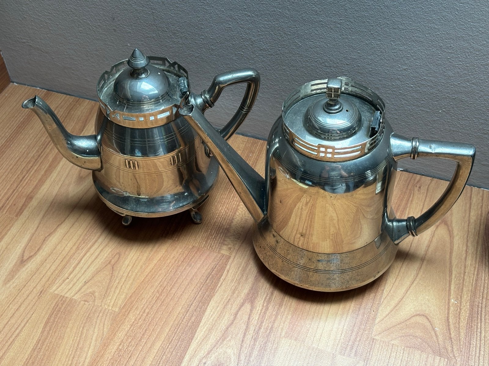 Set van 2 vintage zilverkleurige theepotten, Ophalen
