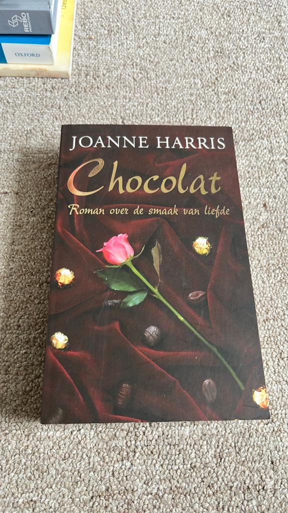 Chocolat - Roman over de smaak van liefde, Ophalen of Verzenden, Gelezen, Europa overig