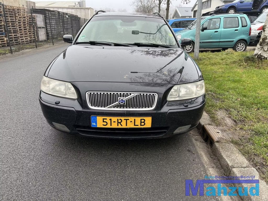 2005 VOLVO V70 2.4 D5 zwart 452 D5244T4 onderdelen, Gebruikt, Gunnar Engellaus vag 8
405 31  Gothenburg, SE, Info@volvocars.com