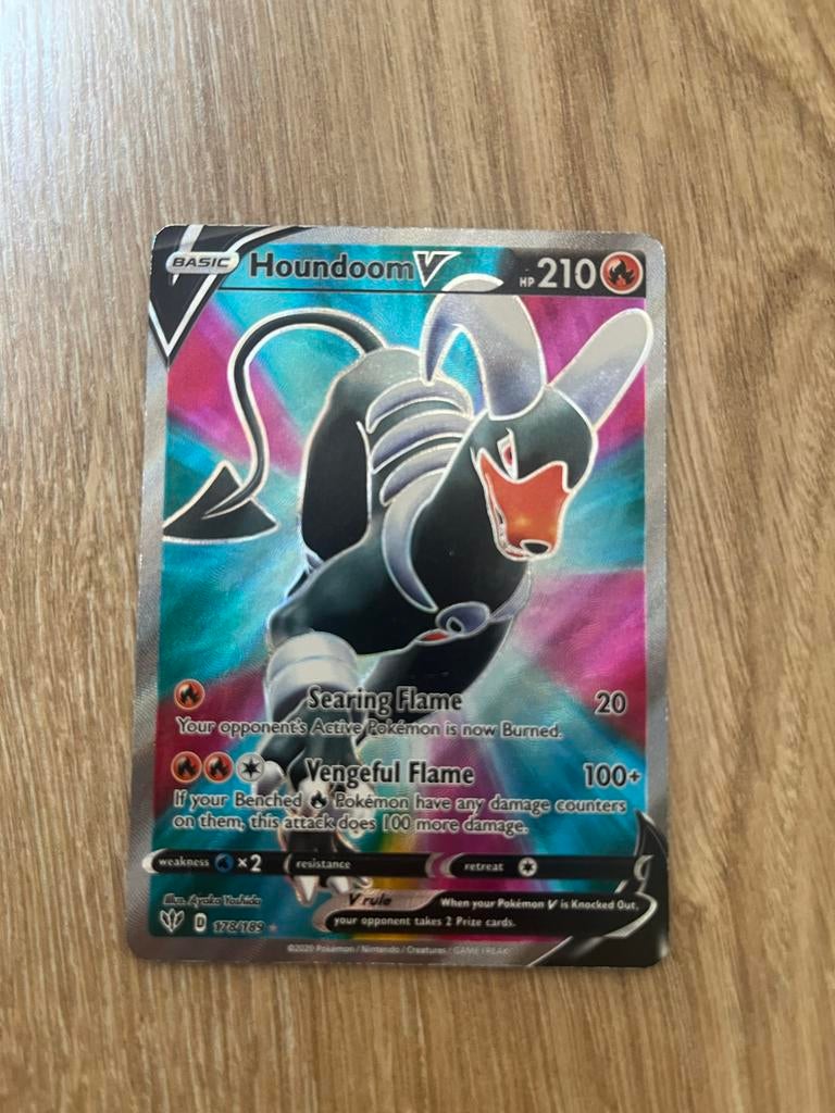 Pokémon Kaart Houndoom V (Full Art) - Darkness Ablaze, Ophalen of Verzenden, Zo goed als nieuw, Losse kaart, Foil