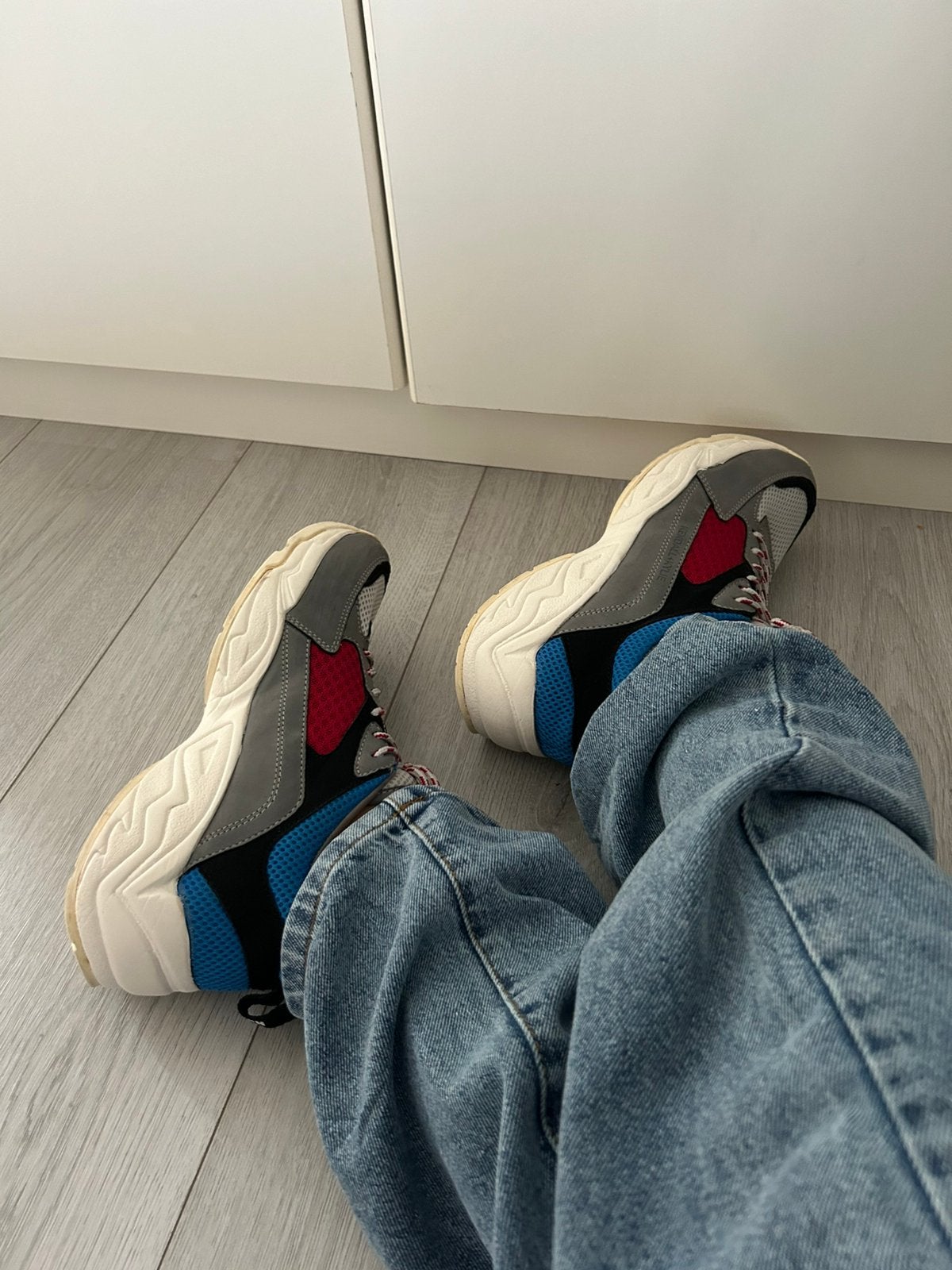 Kendall + Kylie stijlvolle meerkleurige sneaker - Maat 40, Blauw, Ophalen of Verzenden, Gedragen, Kendall + Kylie