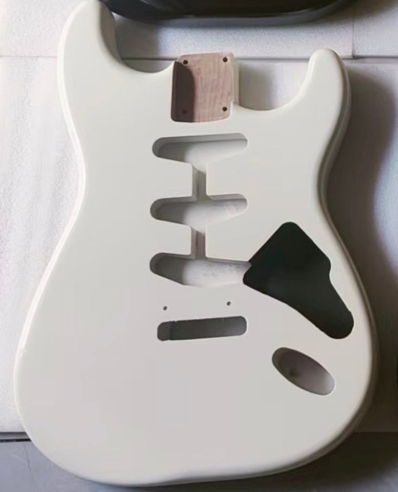 Stratocaster body “ Olympic white nitro hoogglans “ top ‘, Verzenden, Geen, Geen, Jpsg
